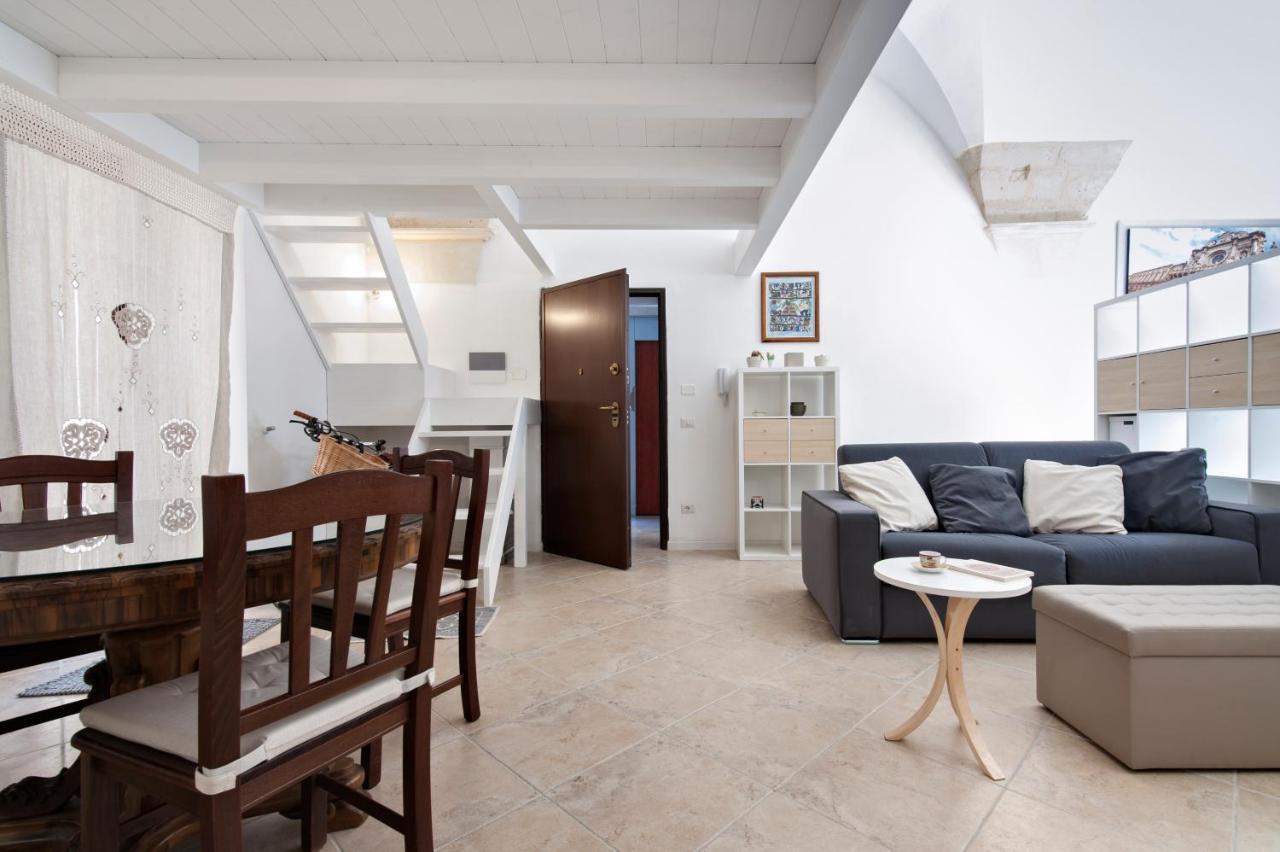 Mesagnesi 6 - Loft Centro Storico Sit Lejlighed Lecce Eksteriør billede