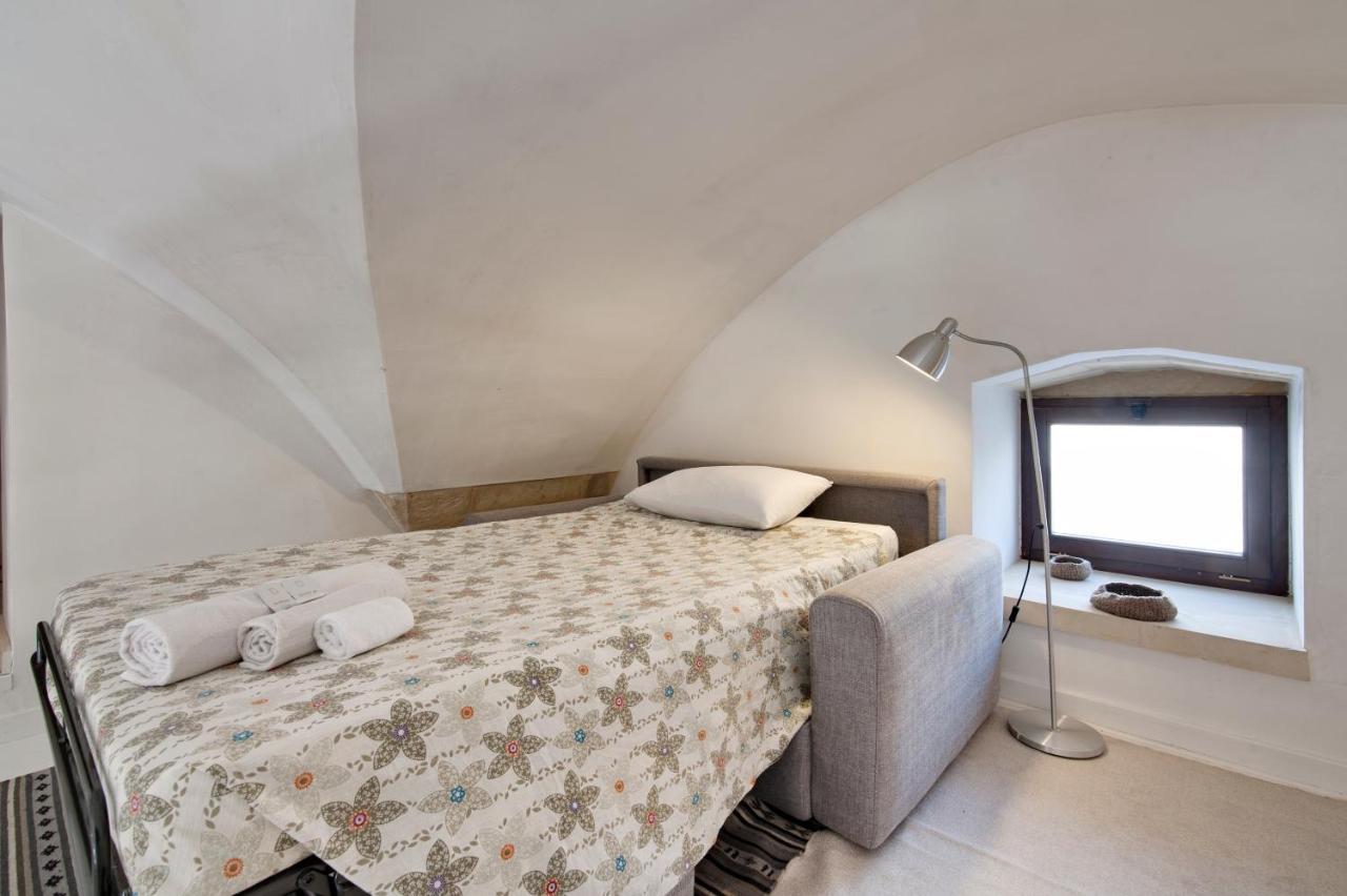 Mesagnesi 6 - Loft Centro Storico Sit Lejlighed Lecce Eksteriør billede